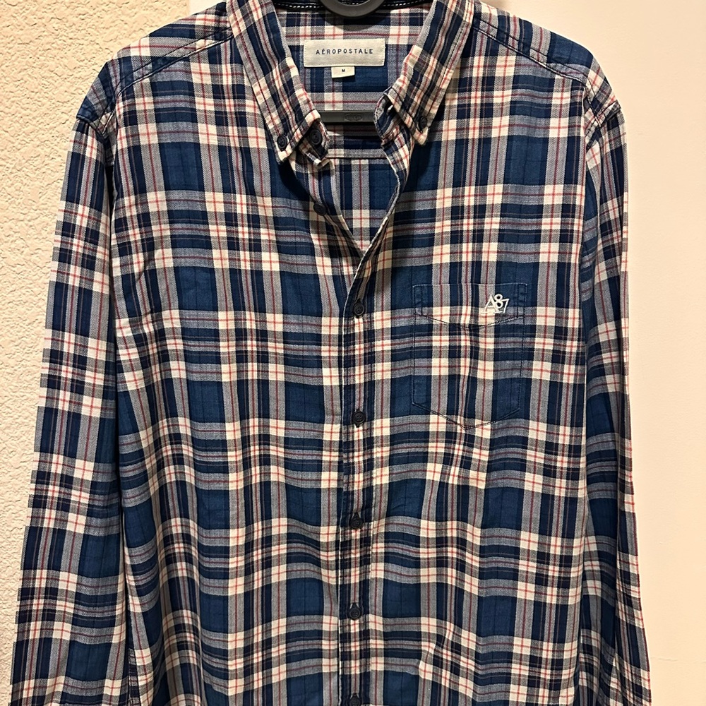 Aeropostale Men's Navy and White Plaid Shirt